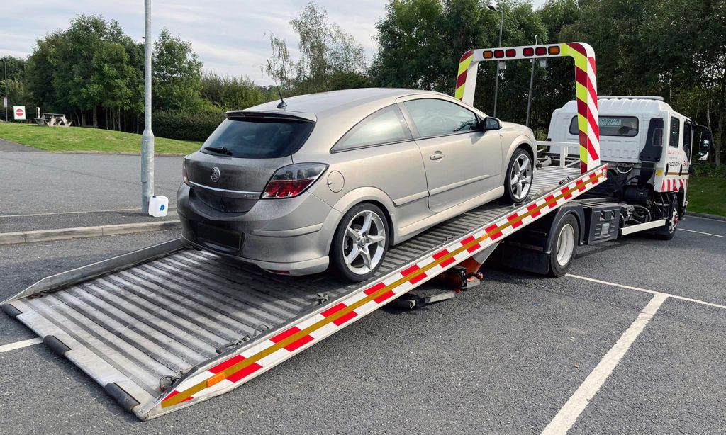The Process of Car Towing: Step-by-Step